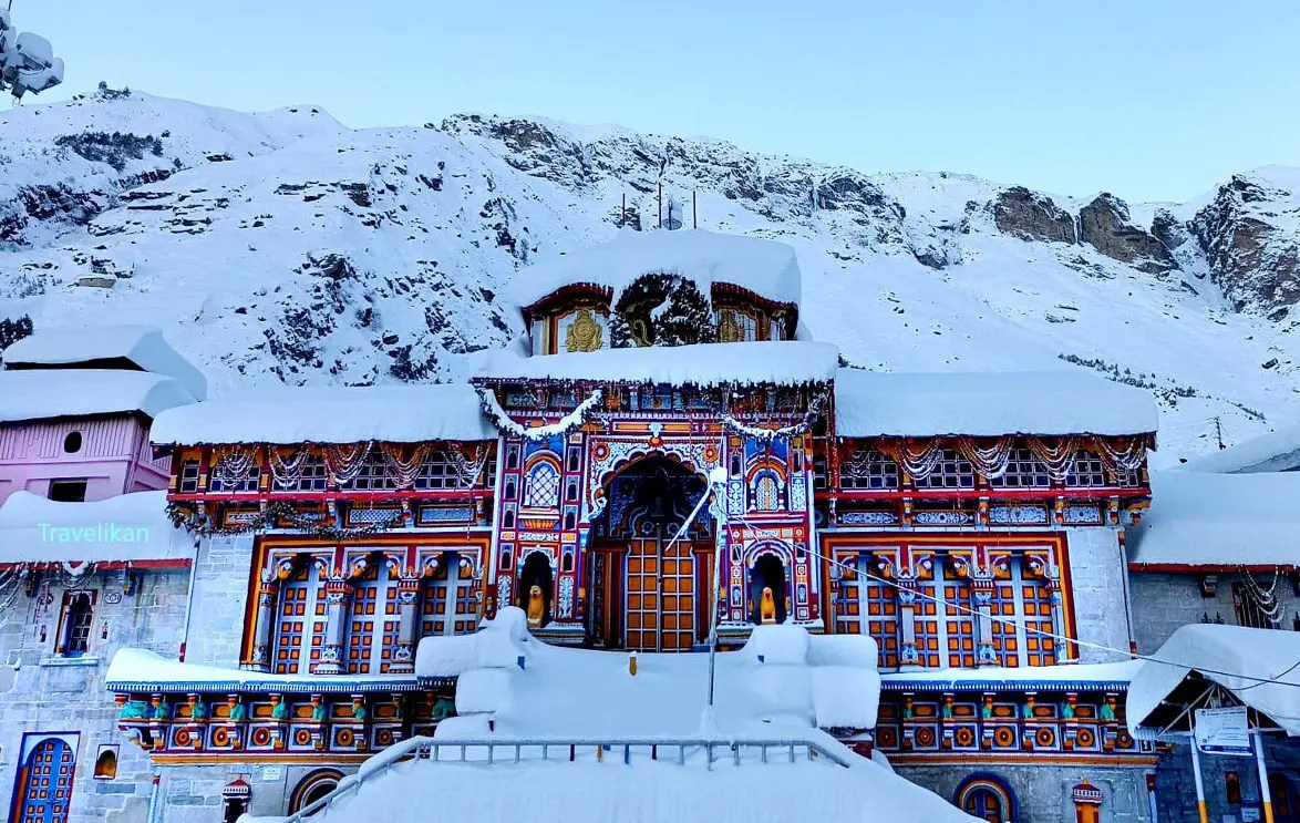 Badrinath Dham covered in heavy snow | In pics - Hindustan Times