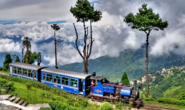How To Reach Darjeeling From Kolkata By Train, Bus, Car & Flight